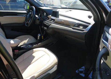 2016 BMW X1 xDrive28I z USA, uszkodzony, nr VIN WBXHT3C35GP887584